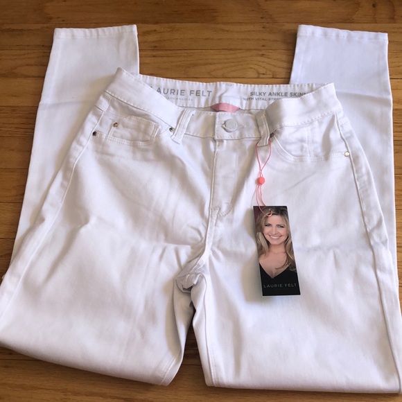 Laurie Felt Pants - NWT!! Laurie Felt Silky Ankle Skinny with Vital Stretch Technology